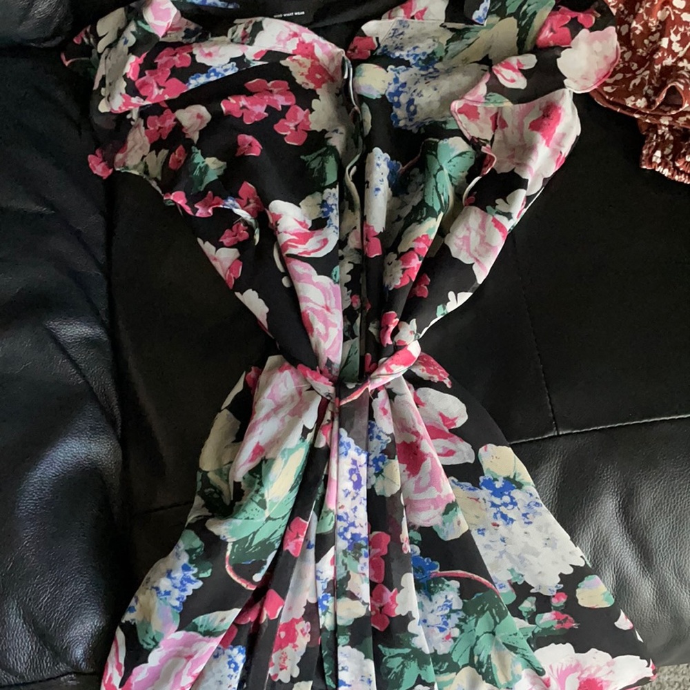 Beautiful floral dress in perfect condition